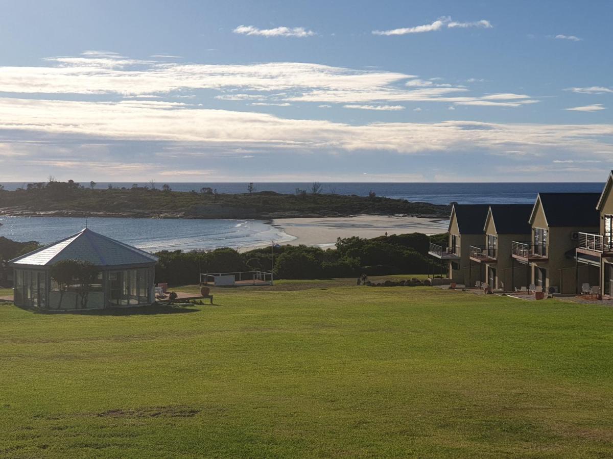 Diamond Island Resort, Restaurant & Bar And Penguin Show Bicheno Extérieur photo